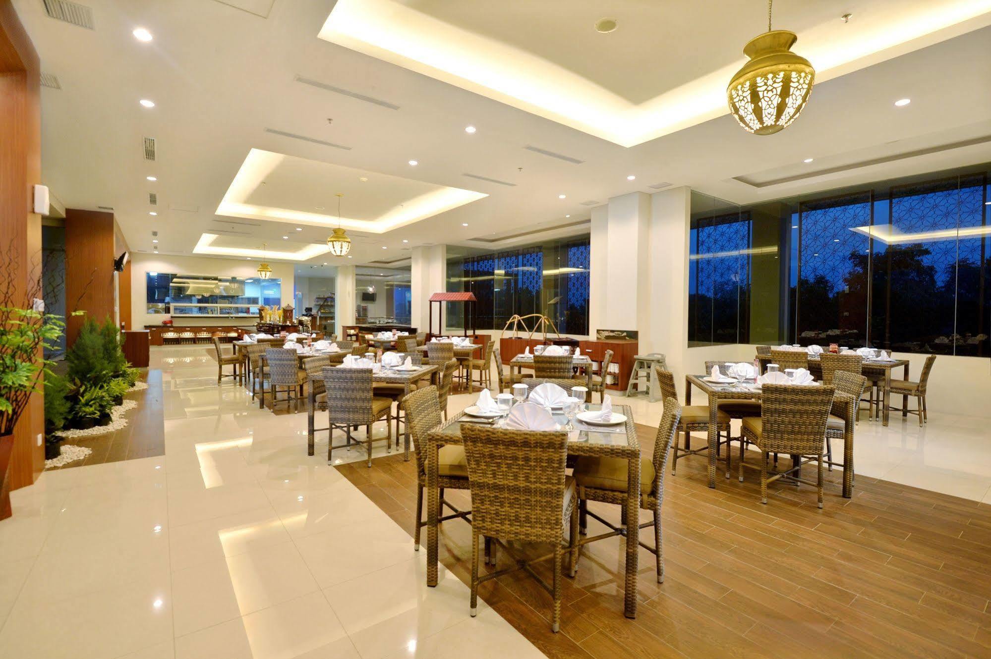 The Atrium Hotel & Resort Yogyakarta Melati Luaran gambar