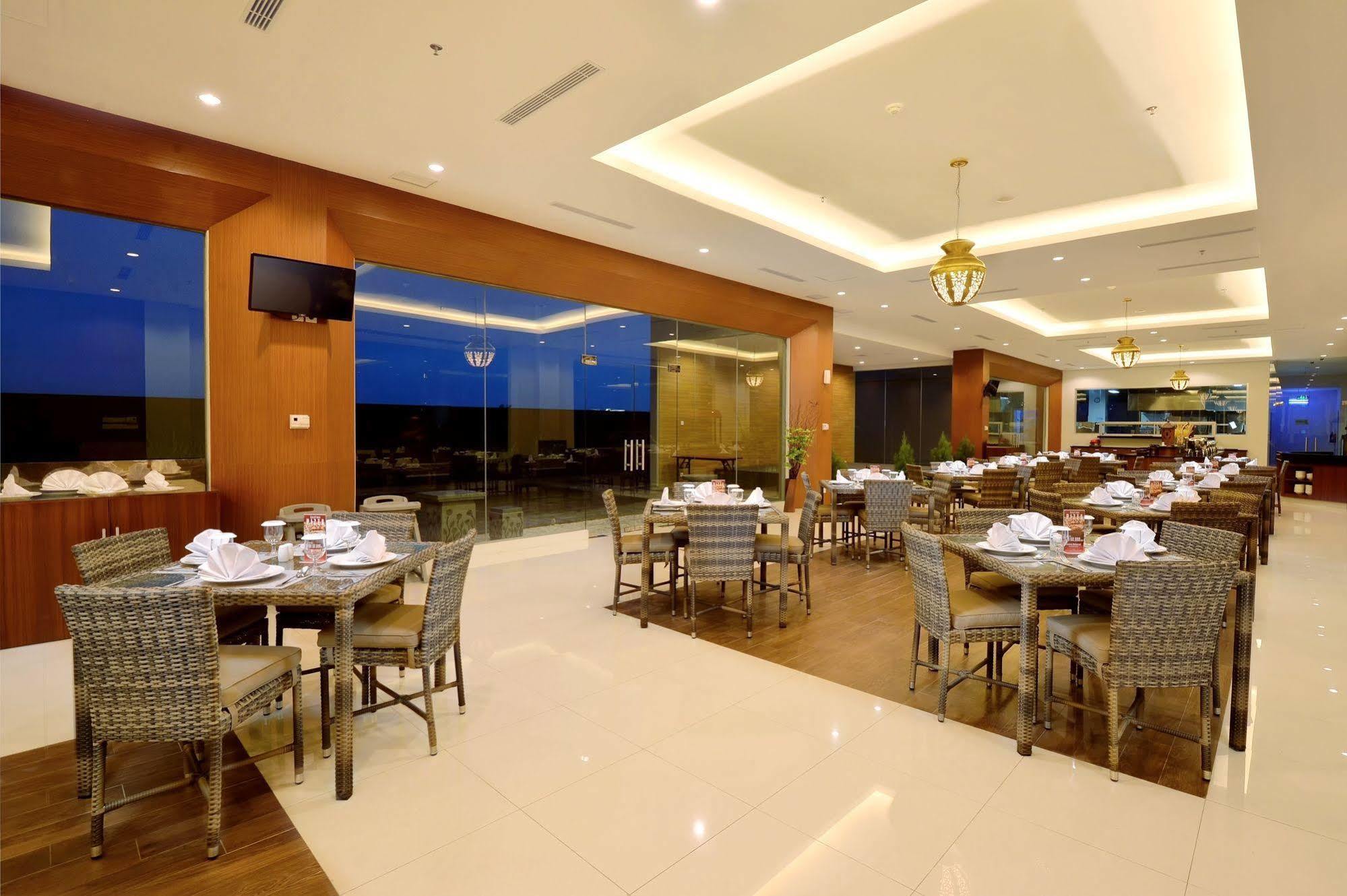 The Atrium Hotel & Resort Yogyakarta Melati Luaran gambar